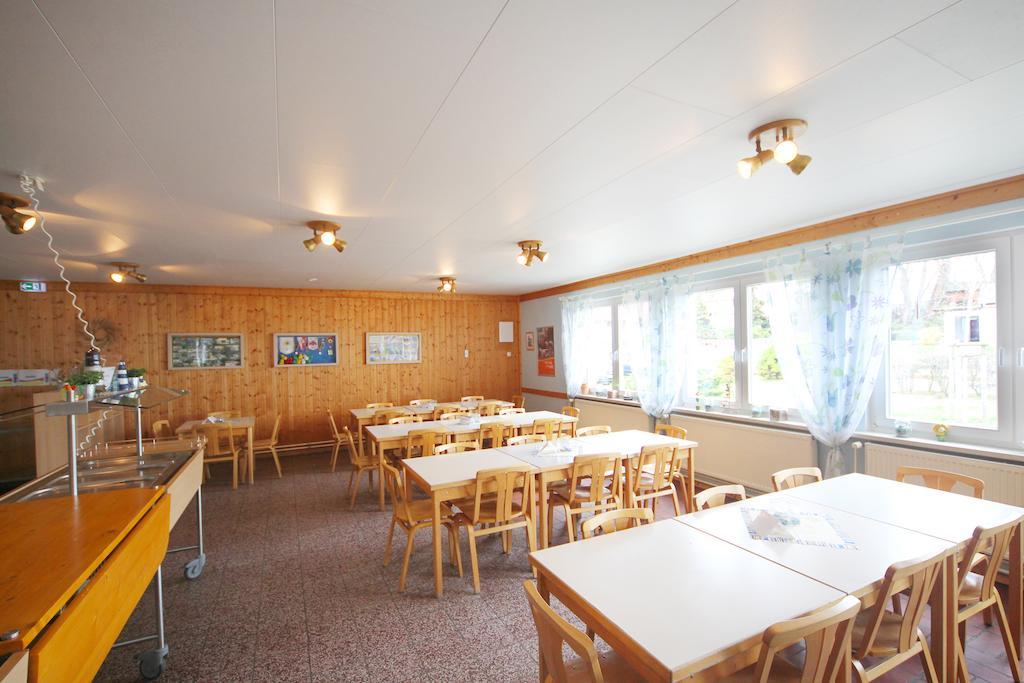 Djh Jugendherberge Stralsund Exterior foto